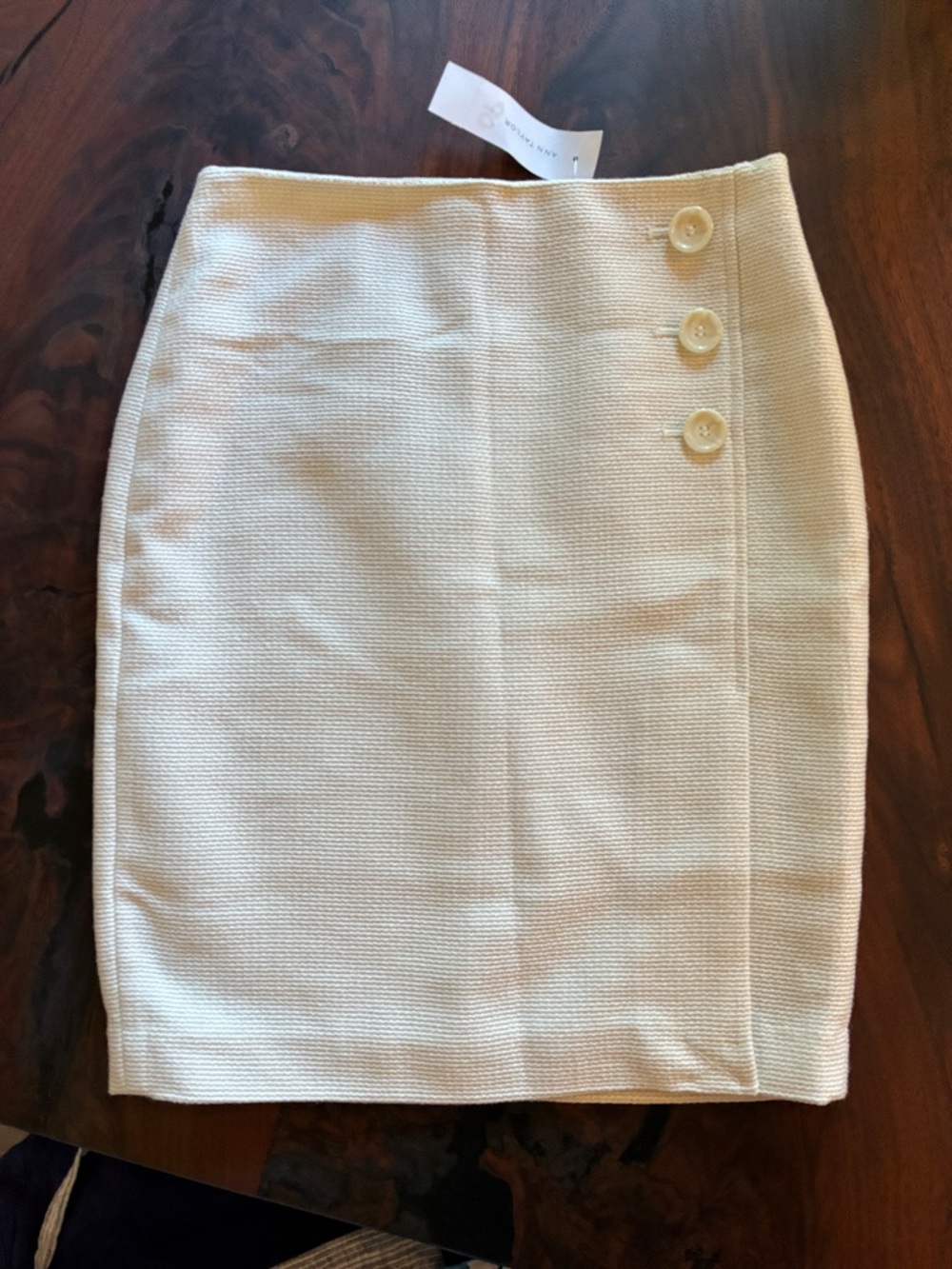NEW cream classic textured pencil skirt Ann Aylir size 0 petite